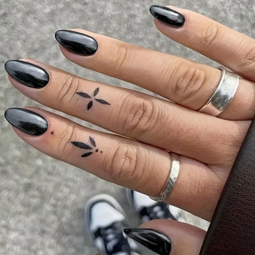 Nail Art Gothic - Średnie, błyszczące, czarne paznokcie typu press-on